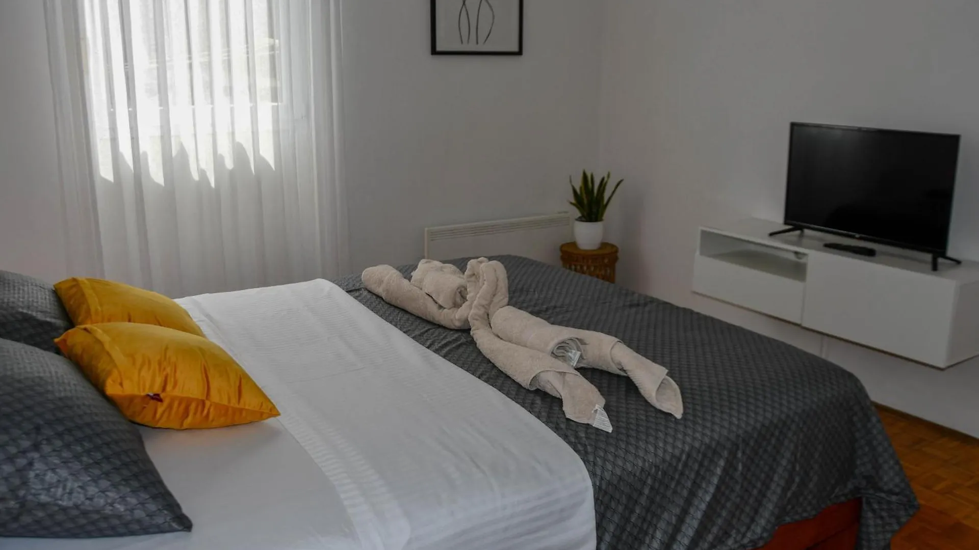 Apartman Neda Pula,Near The Beach,Free Parking And Wi-Fi 0*, Pula Chorwacja